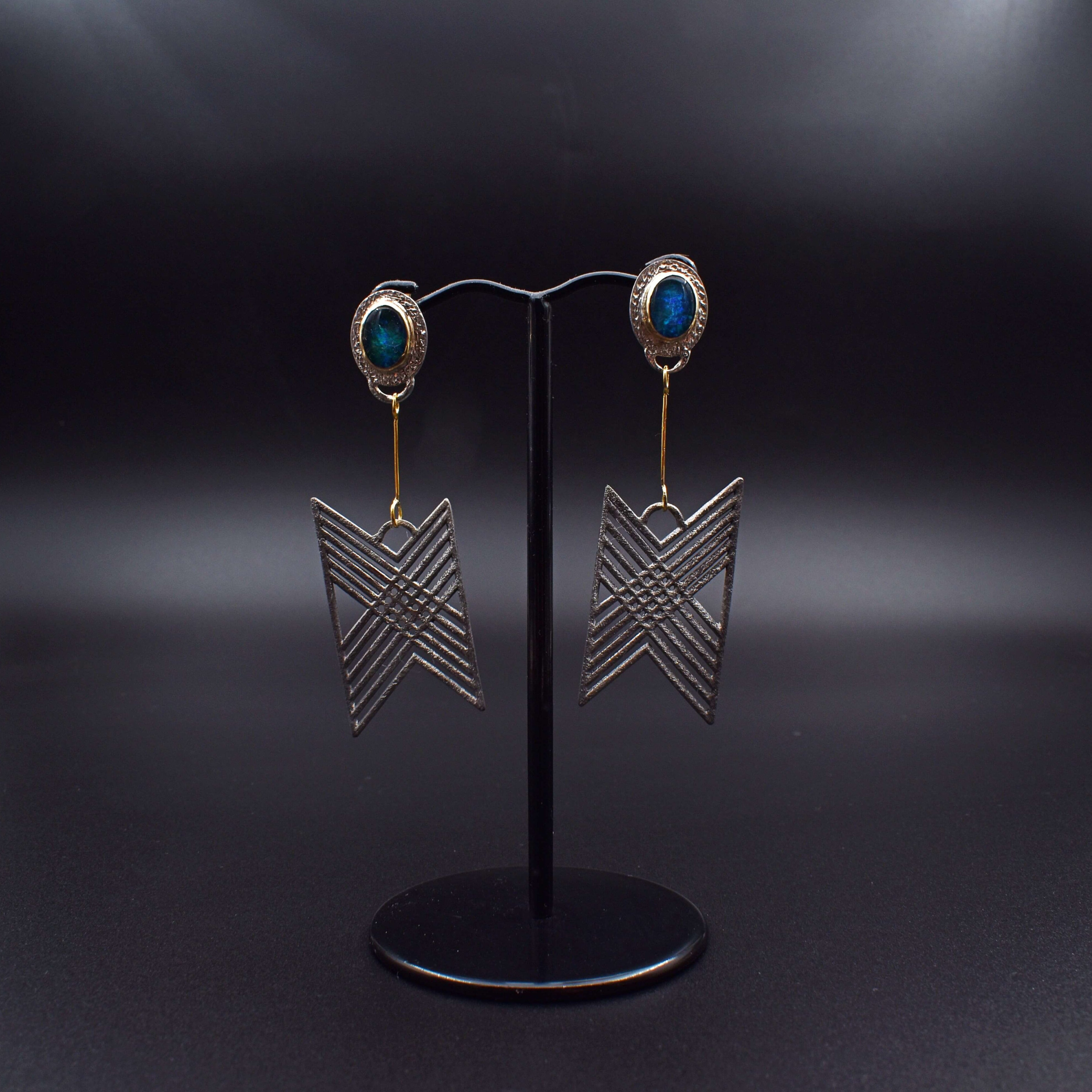 Handmade geometrical lines  earrings with natural opals