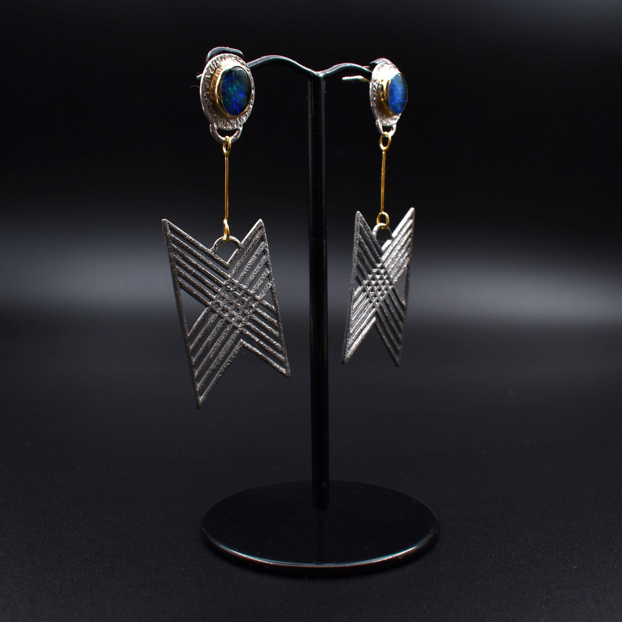 Handmade geometrical lines  earrings with natural opals