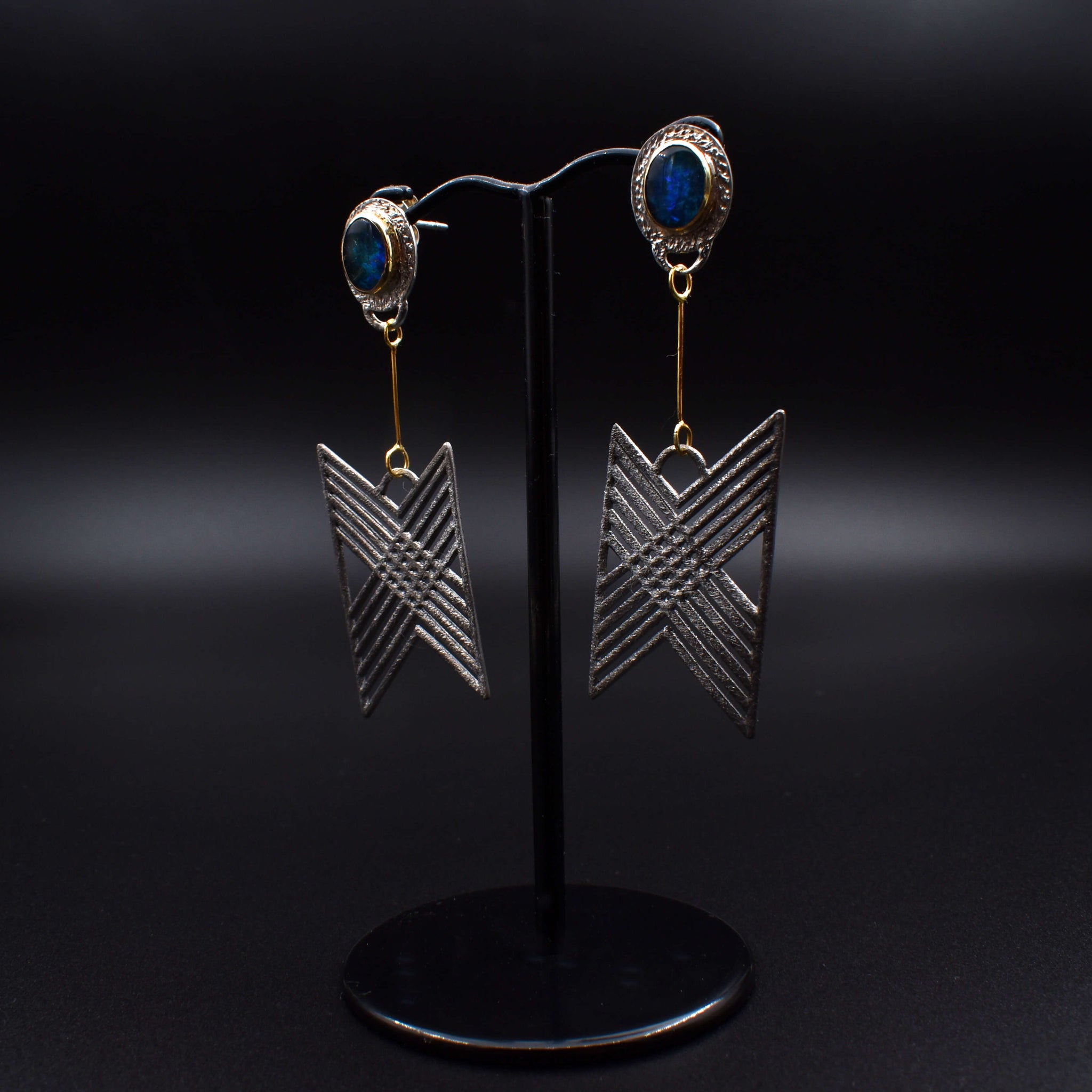 Handmade geometrical lines  earrings with natural opals