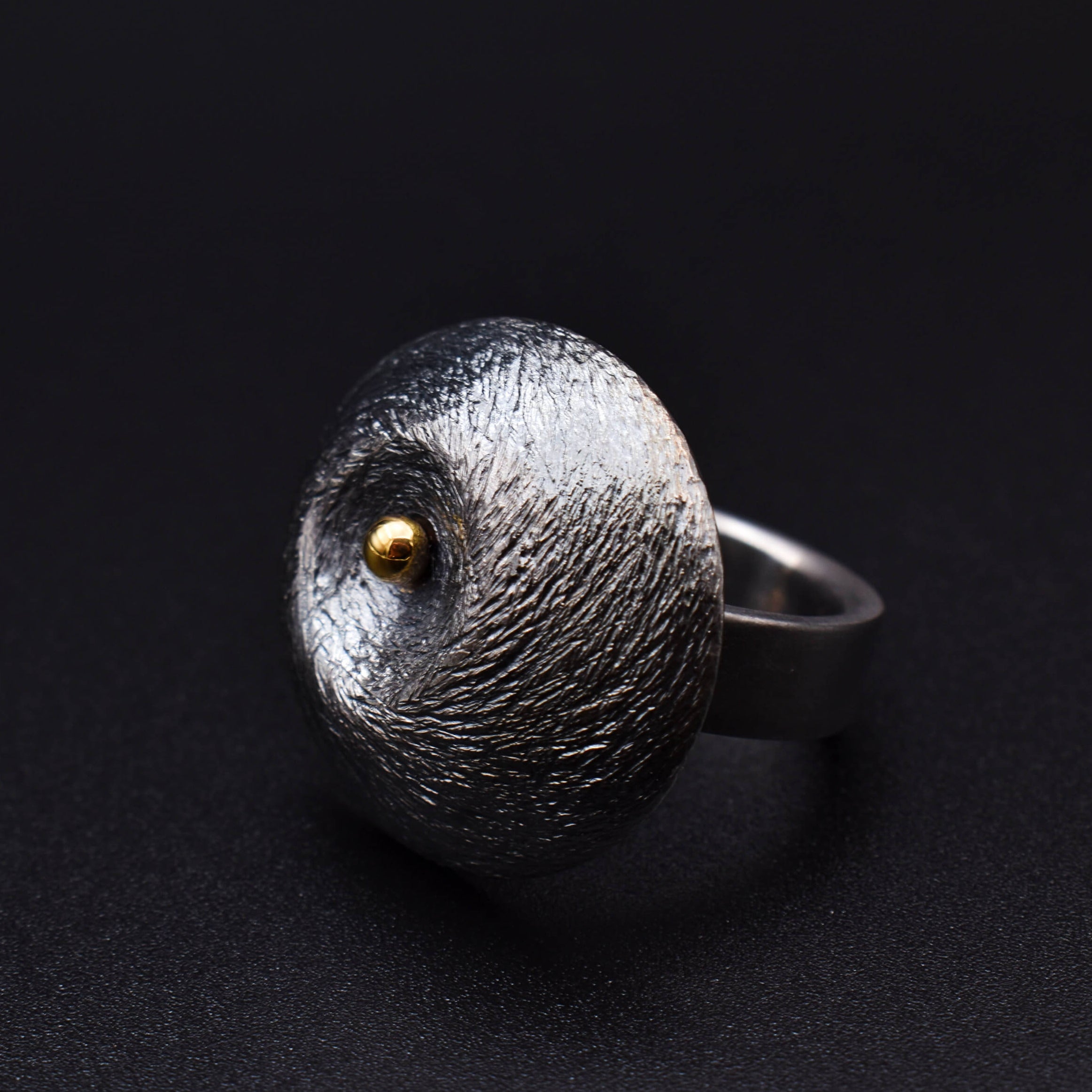 Handmade Silver Ring with Spiral Texture and Graceful Gold Granule